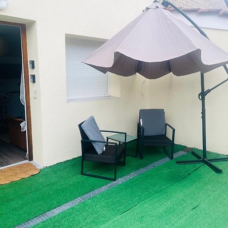Le Petit Prince , Jolie Maisonnette Terrasse Netflix Parking Prive Jeux De Societe Бург-ан-Бресс Экстерьер фото